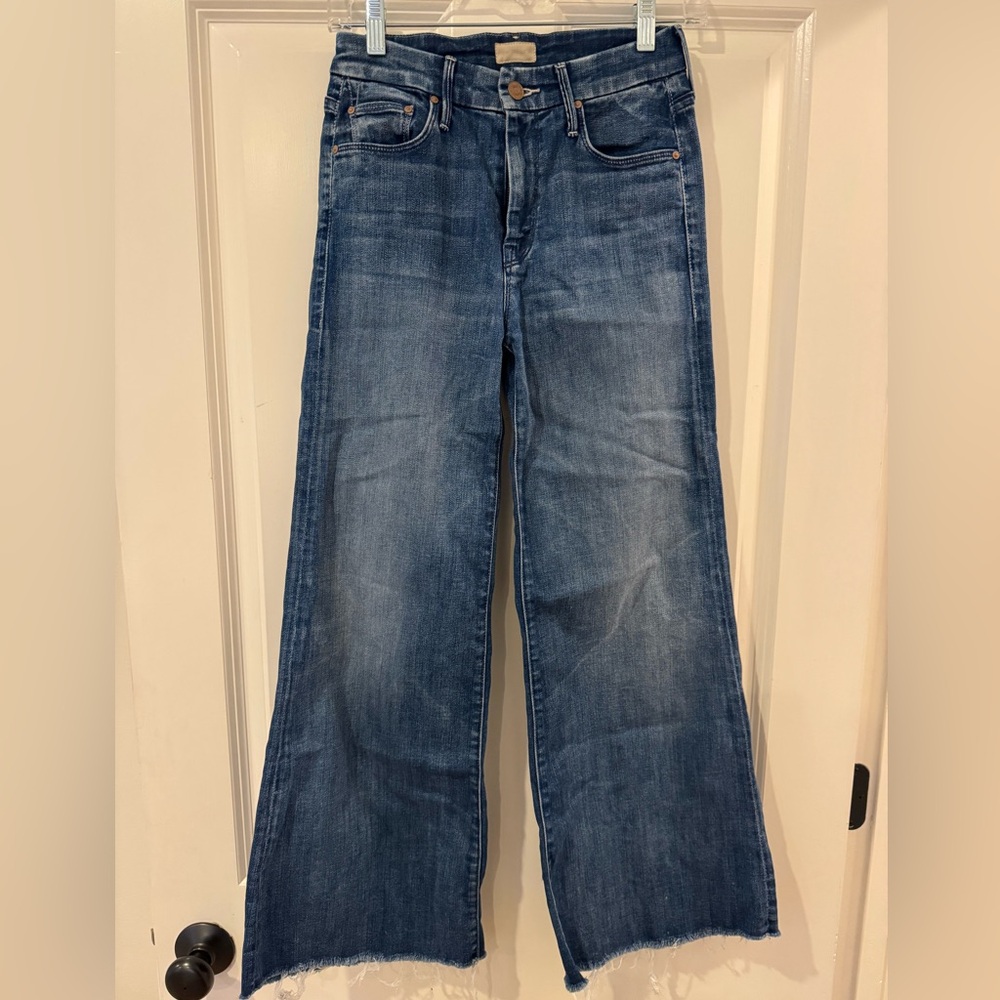 MOTHER Denim Roller Ankle Fray. Size 25. Some stretch.